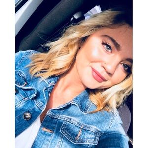 Meet your Posher, Sydni